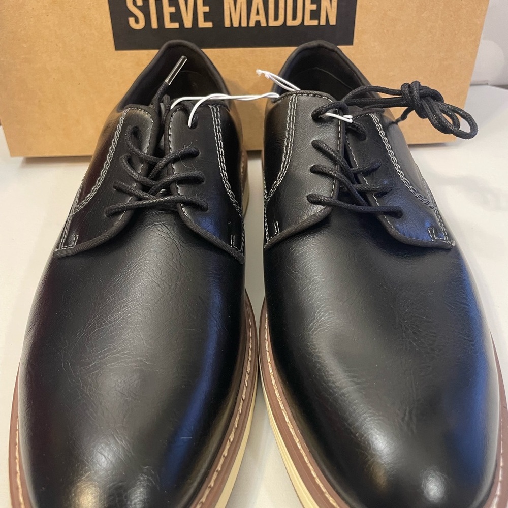 Steve Madden Black Leather Oxfords